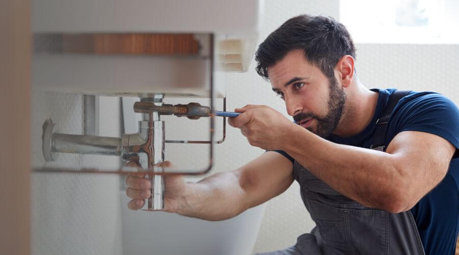 Faucet aerator cleaning/replacement in Laketon, IN